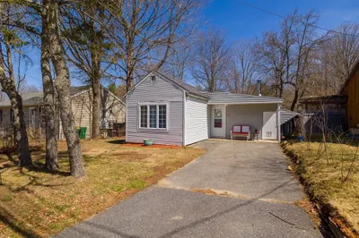 113 Baldwinville Rd 1