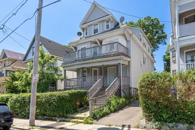 47 Mclellan St