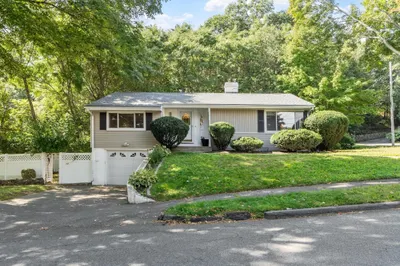 1 Standish Road 1