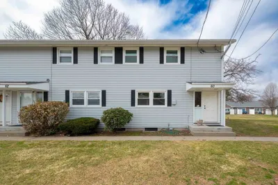 60 Honeysuckle Dr #60