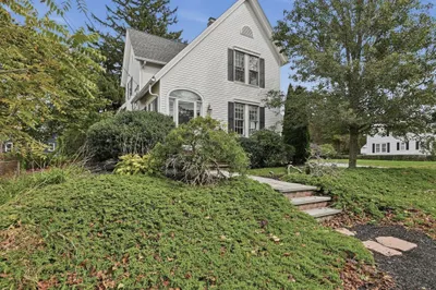 12 Exeter Street 1