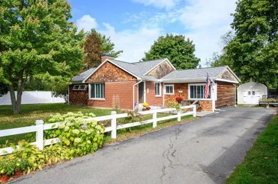 21 S Hampton Rd