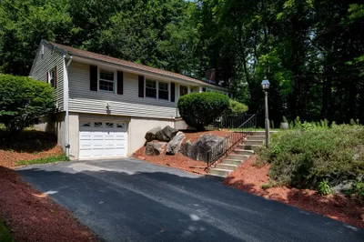 604 Quinapoxet St 1