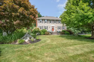 5 Towpath Dr 1