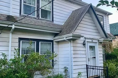 458 Pleasant St 1