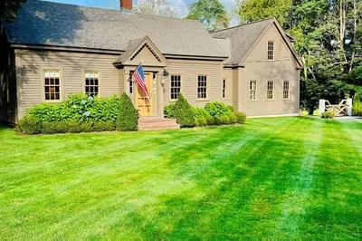 52 Pleasant St 1