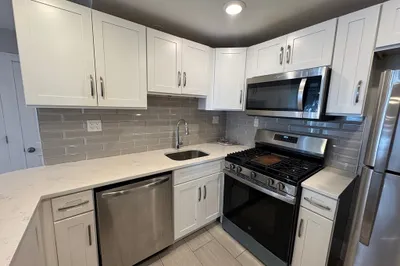 27 Dudley St #7
