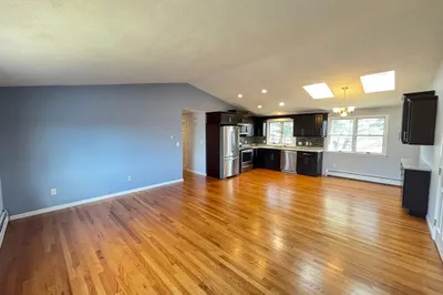 3 Macarthur Blvd #B