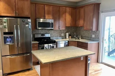 252 Gold Street #1
