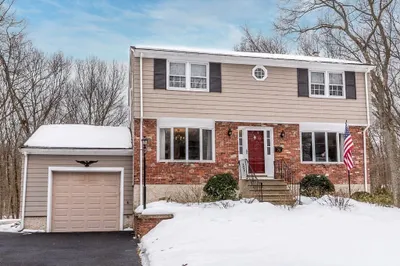 70 Deerfield Rd