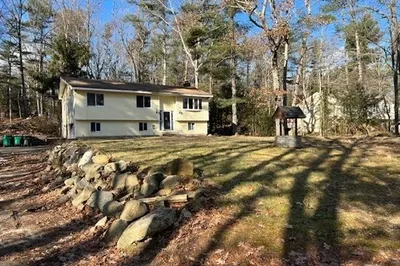 61 Mason Rd 1