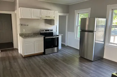 34 Esther St #2 1