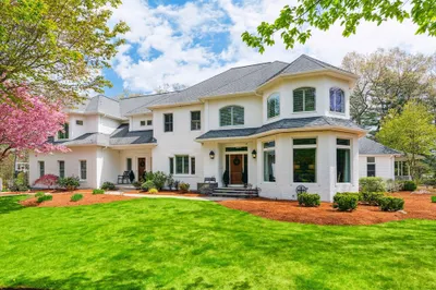 67 Deerview Way 1