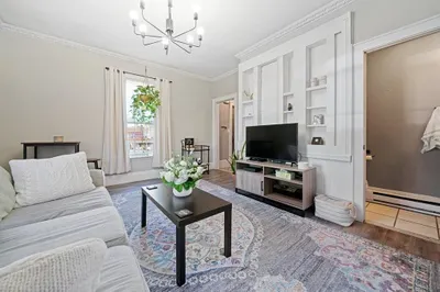8 Warren St #1 1