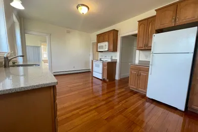 25 Florence Ave #1