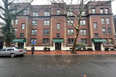 18 Mattooon St #1