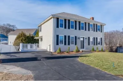 33 Rainbow Drive 1
