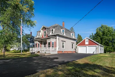 181 Main St 1