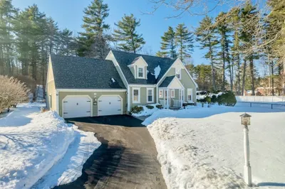 17 Ice Pond Drive