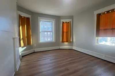 1038 Main St #3L 1