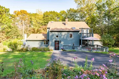 495 Montague Rd 1