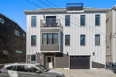 254 Everett St #3