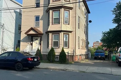 26 Woodman St 1