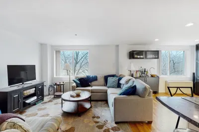 332 Jamaica Way #302