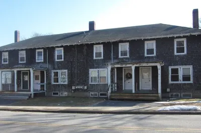 28 Forest Ave