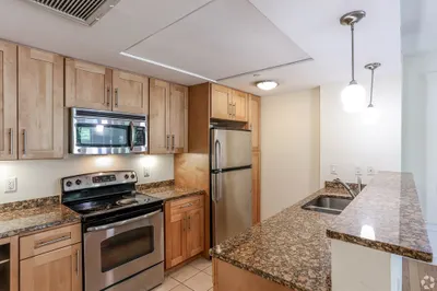 87 New St #112 1