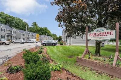 34 Lowell Rd #15 1