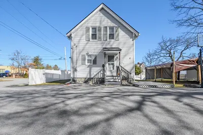 189 Middlesex Street 1