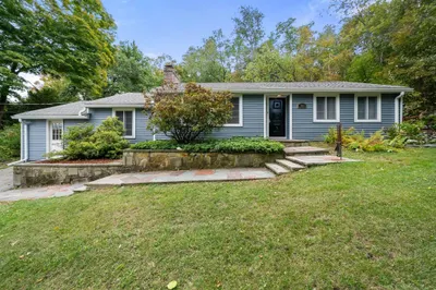 208 Mount Vernon Rd E Rd 1