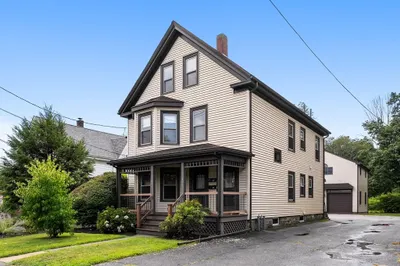 464-466 Main St 1
