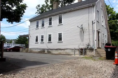 53 Pleasant St 1