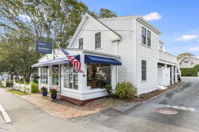 409 Main St 1