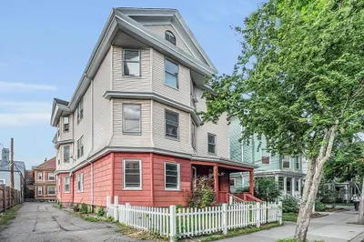 58 Aspinwall Ave 1