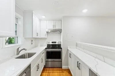 25 Arlington Rd #2-4