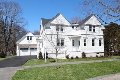 457 Main St 1