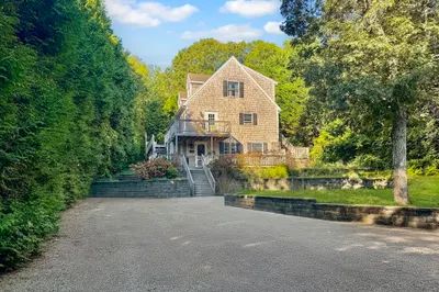 22 Old Lighthouse Road 1