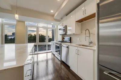 262 Monsignor Obrien Hwy #308