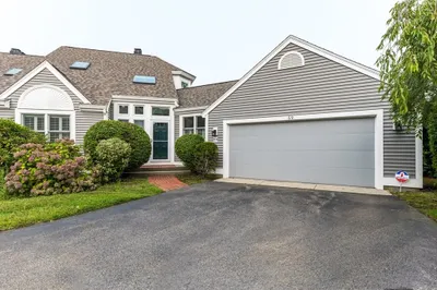 59 Hidden Bay Dr #59 1