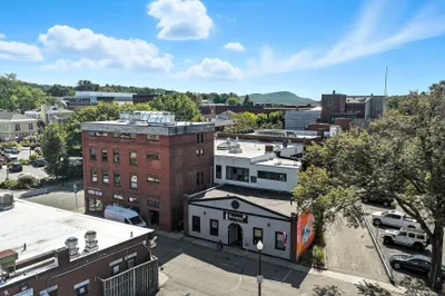 4 Ames Street 1
