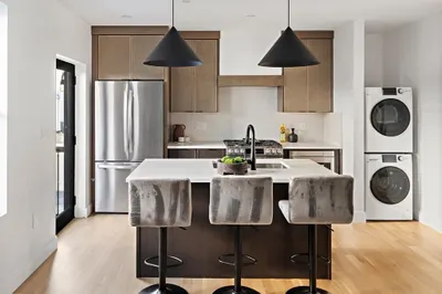 99 Fifth St #1