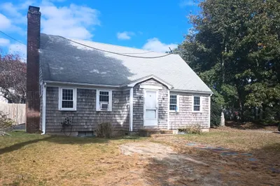 8 Little Cove Cir 1