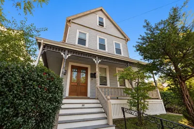 32 Thornton St #2 1