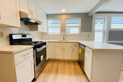 152 Fayette St #1R