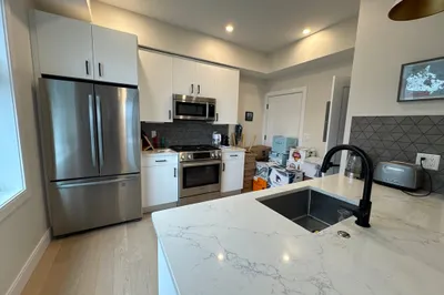 71 Border Street #401