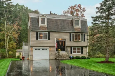 110 Royal Crest Cir 1