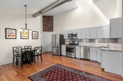 20 Moraine St #5